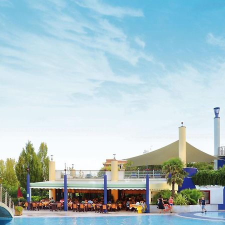 Villaggio Planetarium Resort Bibione Exterior photo