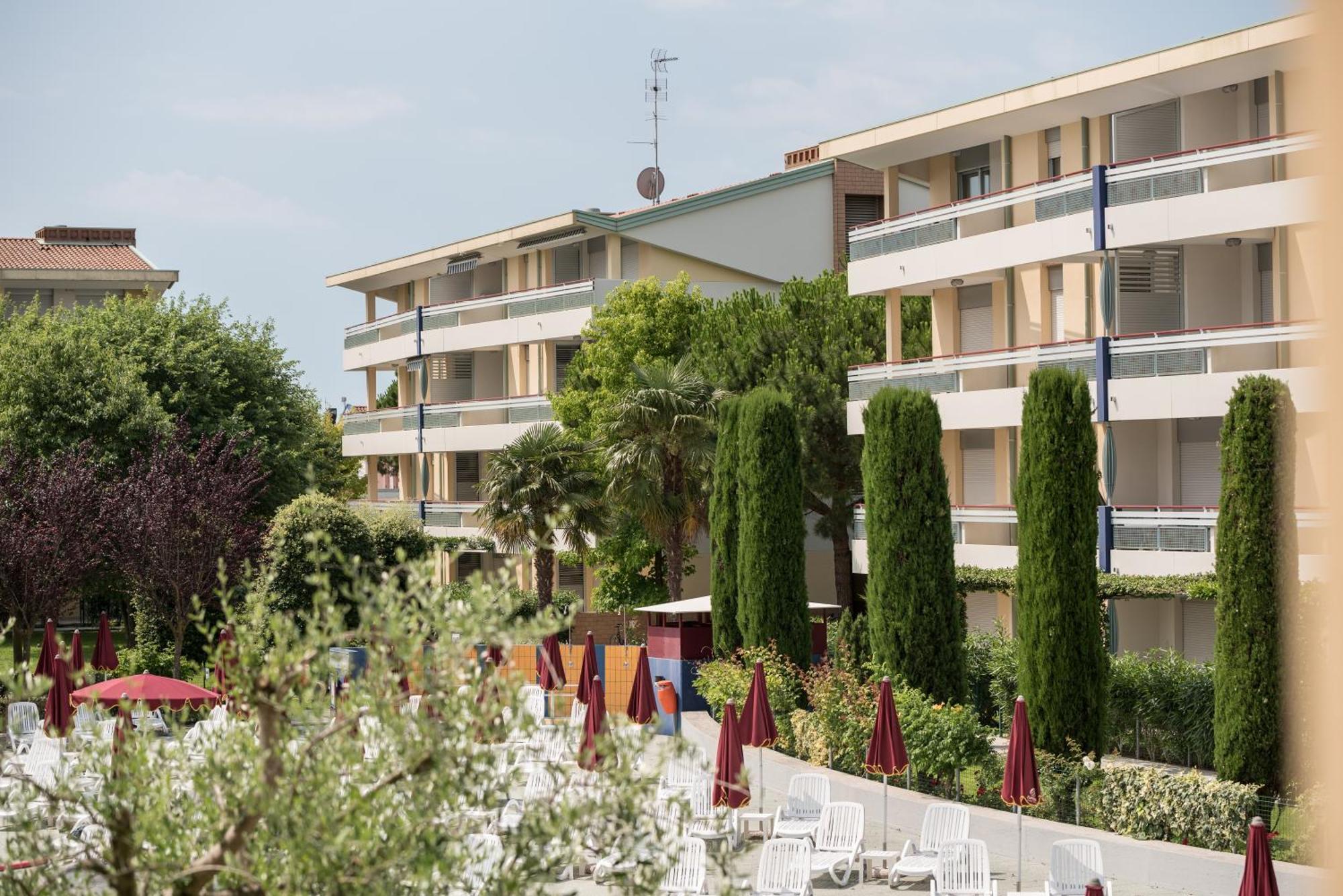 Villaggio Planetarium Resort Bibione Exterior photo