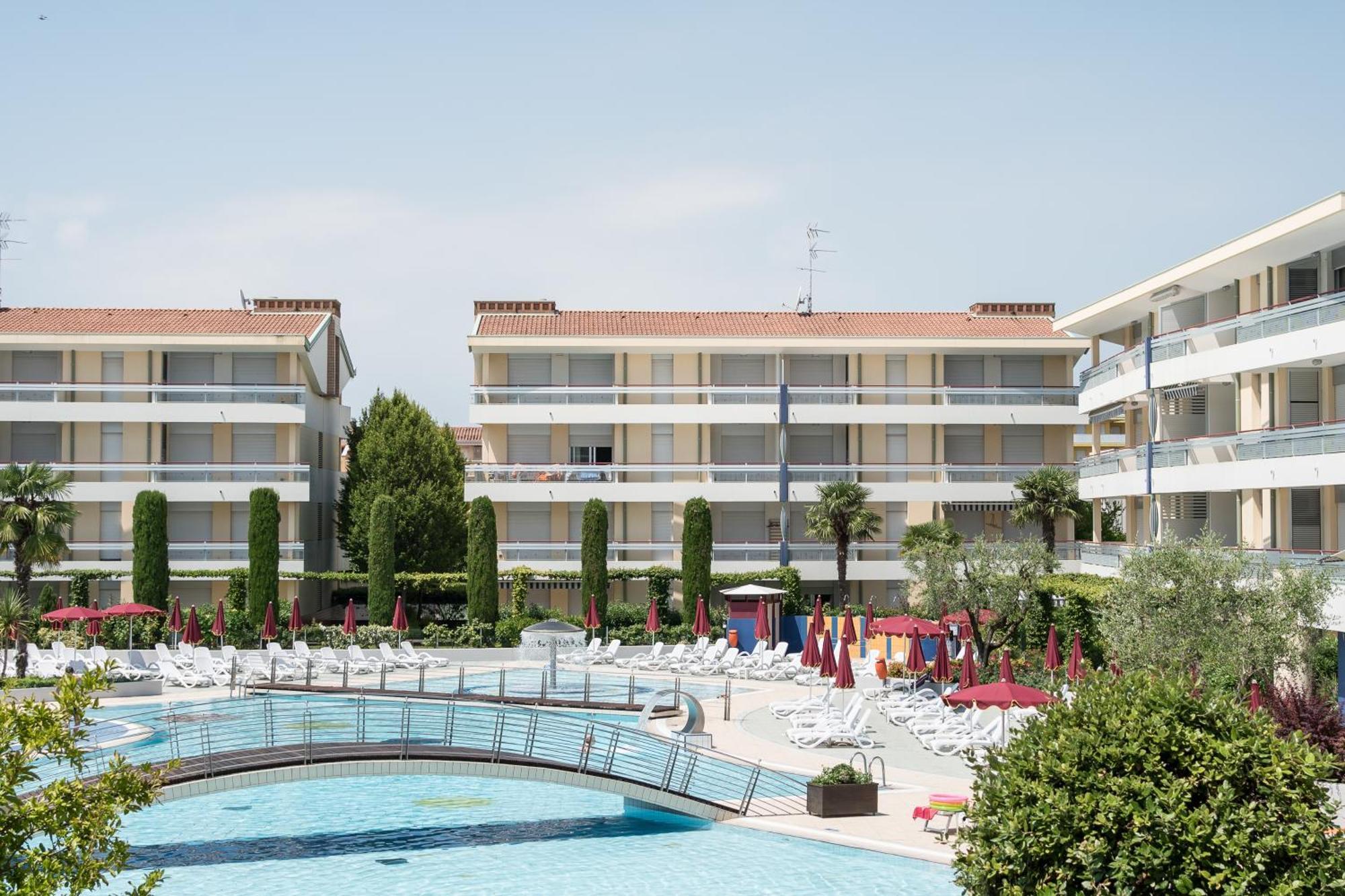 Villaggio Planetarium Resort Bibione Exterior photo