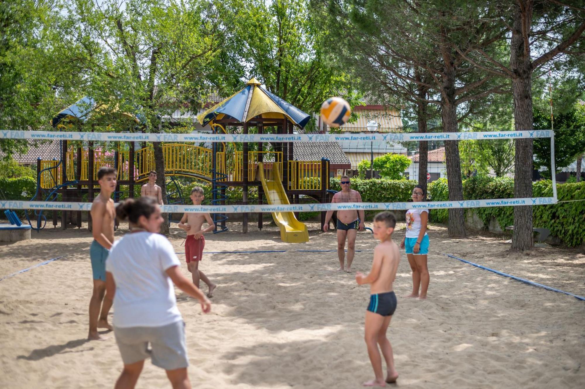 Villaggio Planetarium Resort Bibione Exterior photo