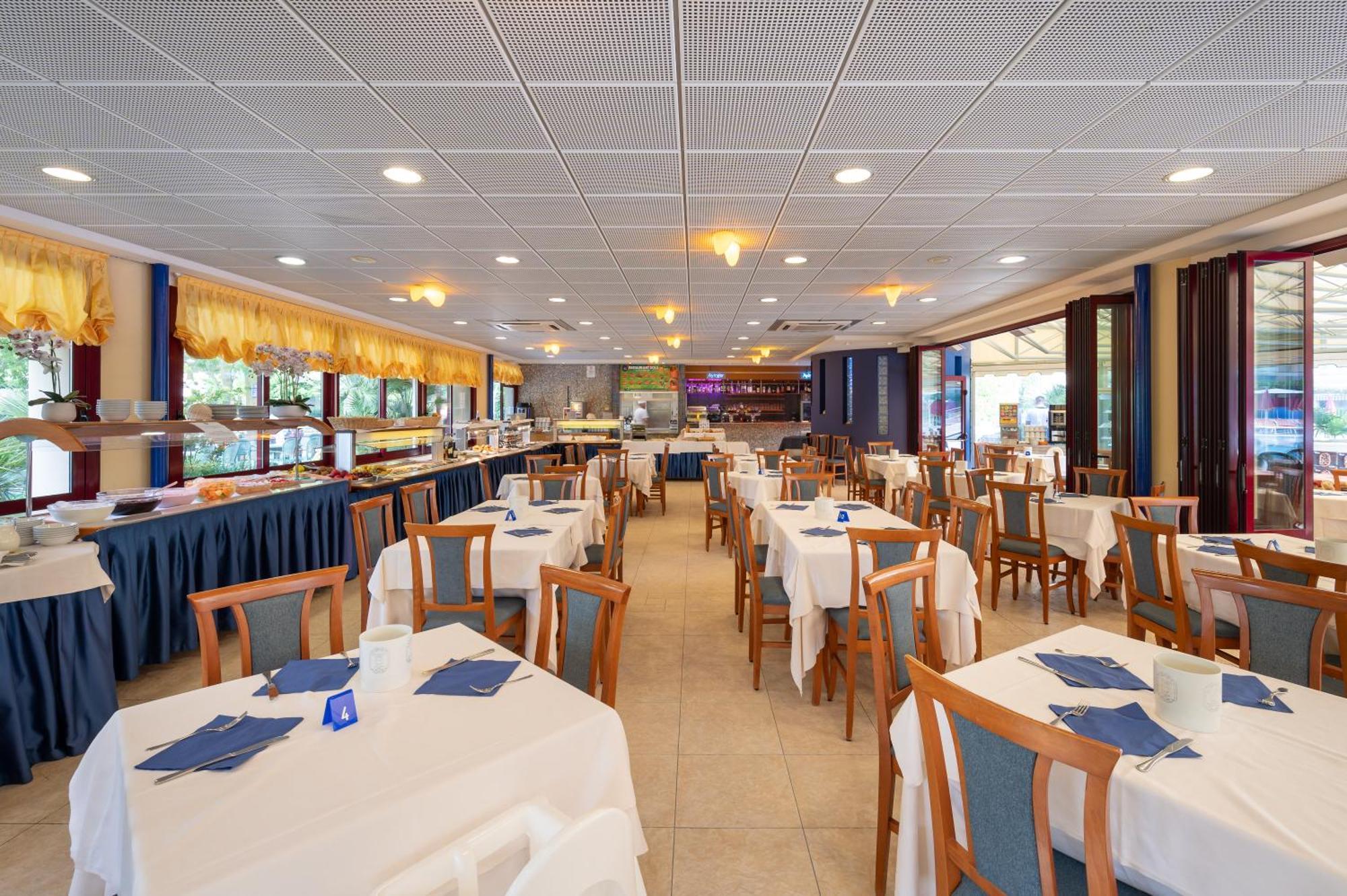 Villaggio Planetarium Resort Bibione Exterior photo